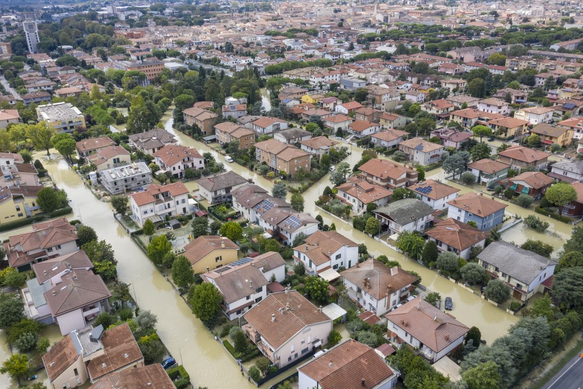 Maltempo, domani allerta arancione per la costa Ferrarese