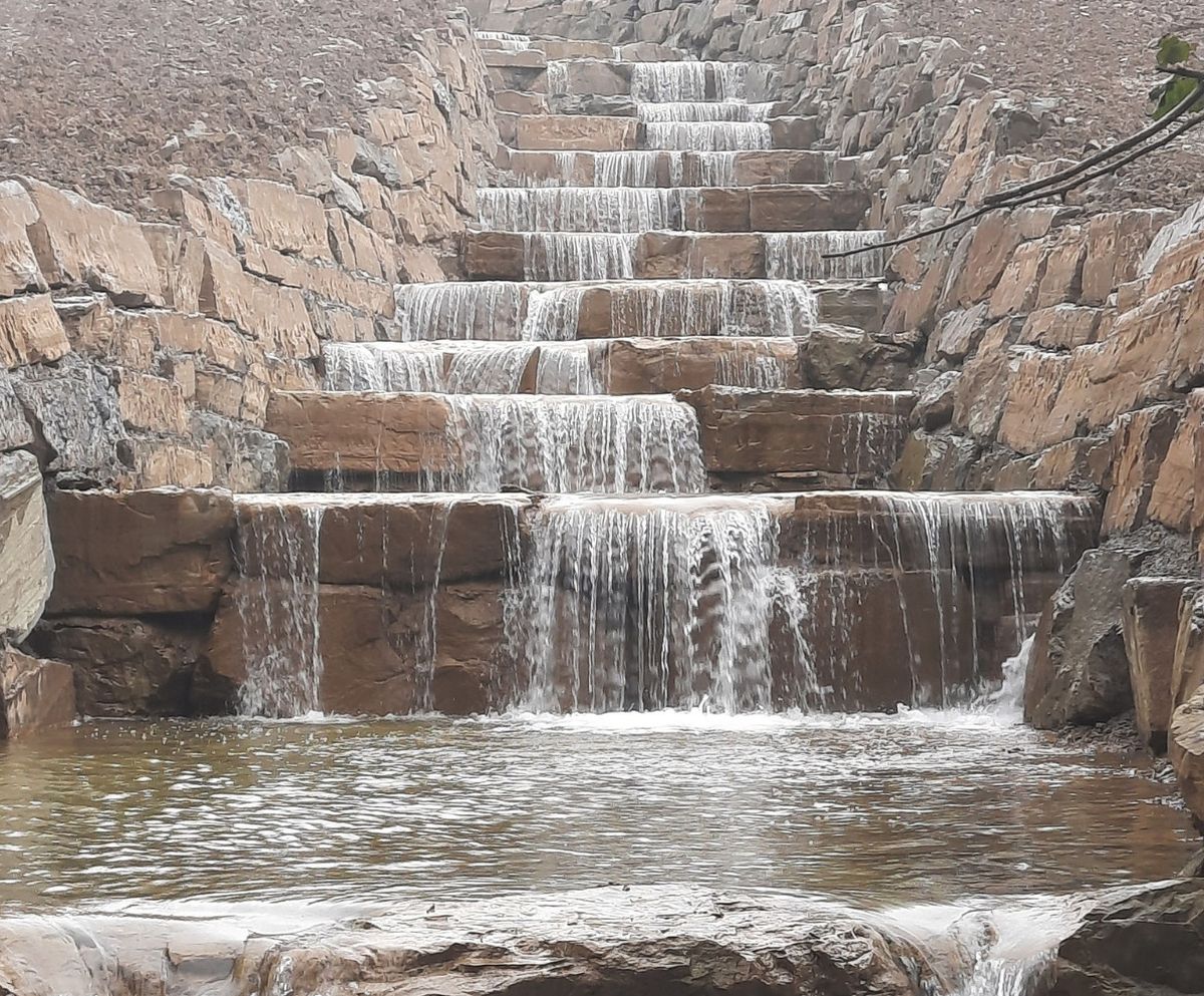 Nuovi muri sostegno rio Fiumicino a San Benedetto in Alpe creano cascate