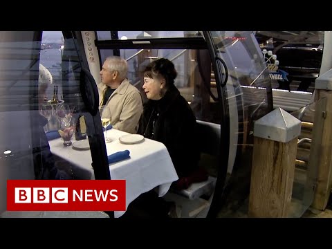 Socially distanced dining in a bubble above Seattle – BBC News