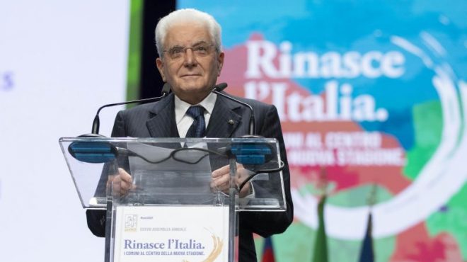 Mattarella “Da manifestazioni no-vax pericoloso incremento dei contagi”