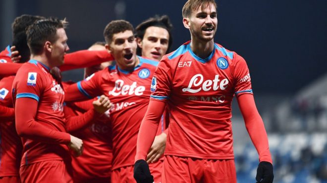 Il Napoli si fa rimontare ma rimane primo, 2-2 col Sassuolo