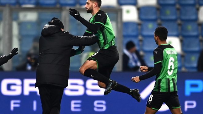 Berardi e Raspadori, il Sassuolo batte la Lazio 2-1