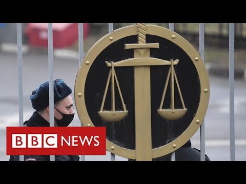 Russian authorities shut down leading human rights group – BBC News