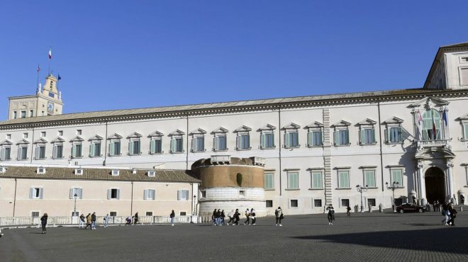 Fumata nera per il Quirinale, 672 le schede bianche