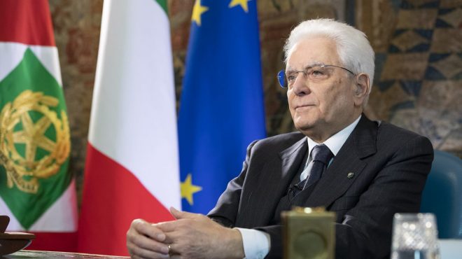 Mattarella “Rispettare il Parlamento, non mi sottraggo ai miei doveri”