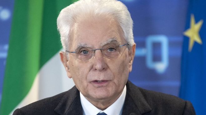 Mattarella “L’attacco all’Ucraina colpisce le fondamenta della democrazia”