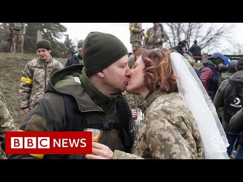 Military couple marry on Ukrainian front line amid war with Russia – BBC News