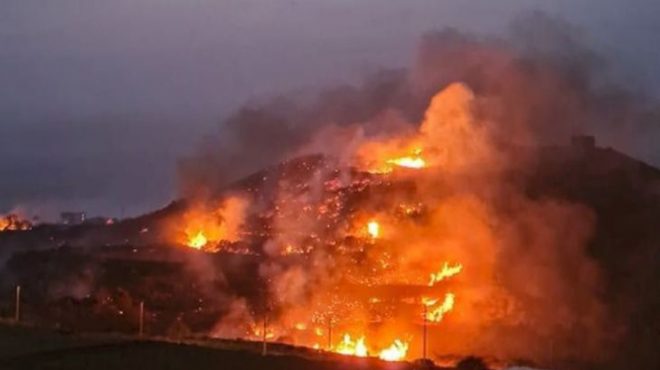 Vasto incendio a Pantelleria, in fuga vip e turisti