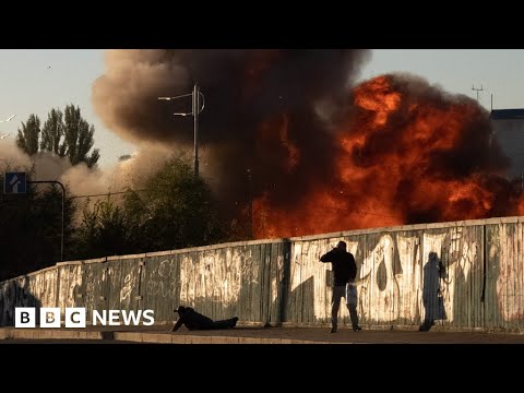 How Russia’s ‘kamikaze’ drones are changing the Ukraine war – BBC News