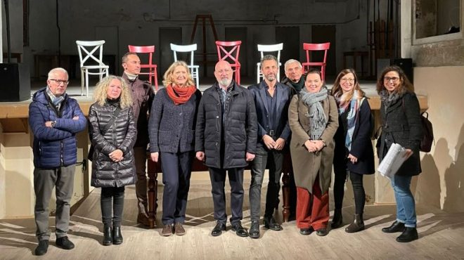 Reggio Emilia, Bonaccini visita teatri sociali