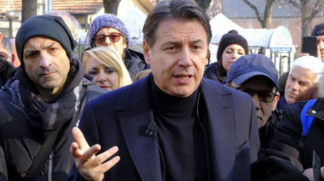 Carburanti, Conte “Sulle accise governo incoerente e inadeguato”