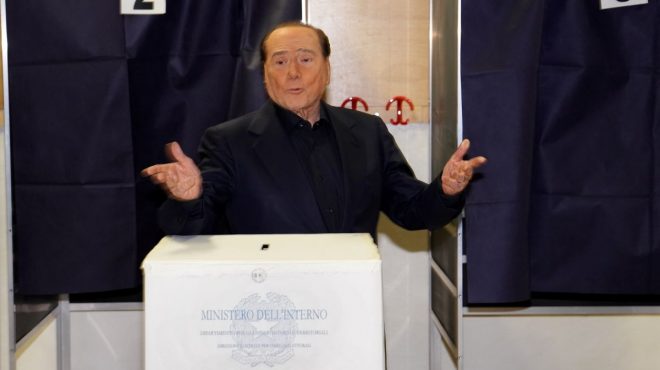 Berlusconi chiama Meloni e Salvini “Governo forte, sarà di legislatura”