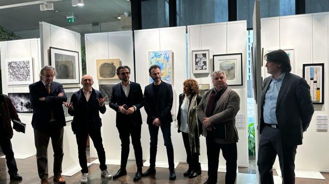 Trentadue dipinti di artisti emergenti in mostra in Regione