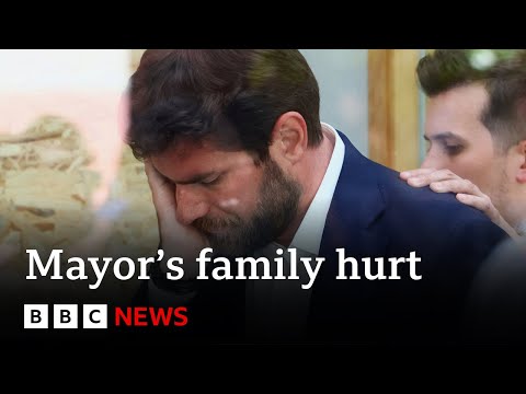 France riots: Mayor’s wife hurt after attack on their home – BBC News