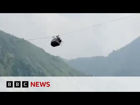 Pakistan cable car: Relief as all eight people rescued  – BBC News