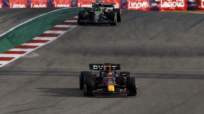 Verstappen vince il Gp Usa su Hamilton e Norris, Sainz 4°