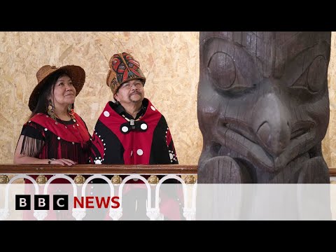 ‘Stolen’ totem pole returned to Canada by Scottish museum – BBC News