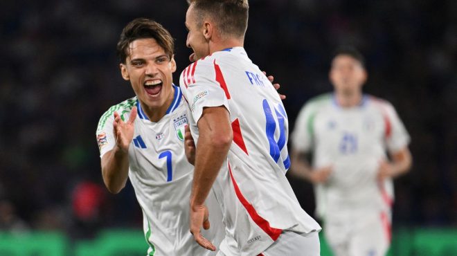 Una grande Italia illumina Parigi, Francia battuta 3-1