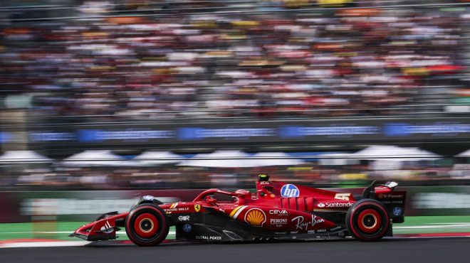 Sainz centra la pole in Messico, quarto Leclerc