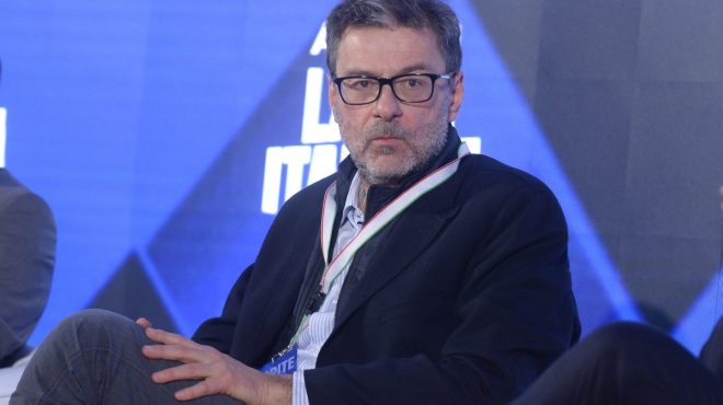 Giorgetti “Crescita asfittica, declino demografico è gravissimo”